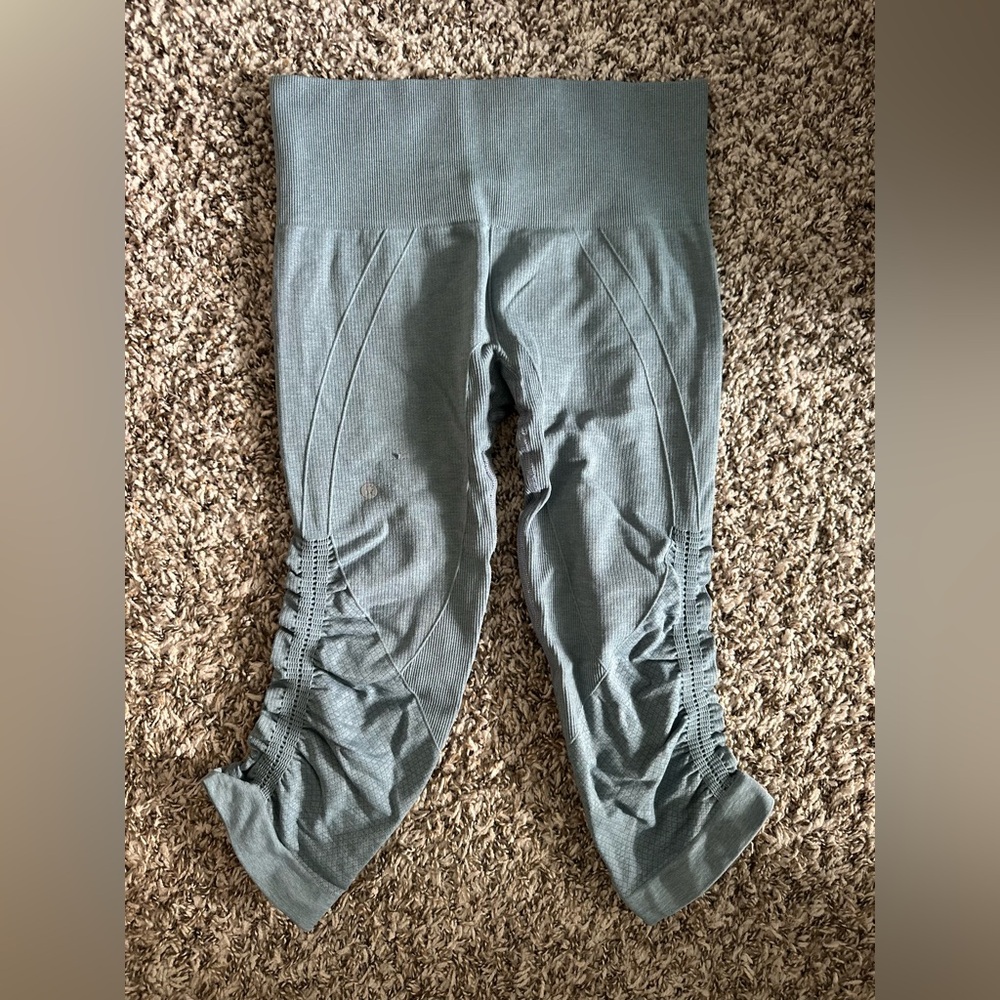 Lululemon Ebb and Flow Crop Leggings